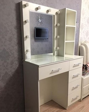 Стол для визажа